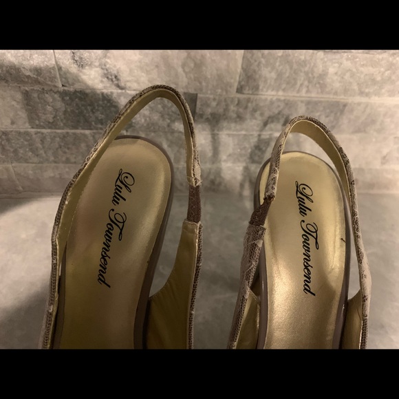 Lulu Townsend heels with jewel/beaded accent. Stunning! 4-1/2” heel, worn once. - Picture 5 of 9